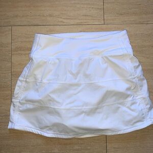 Lululemon size 0 white tennis skirt